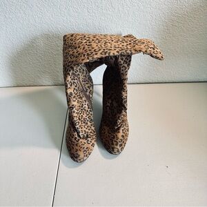 Colin Stuart leopard print boots size 8